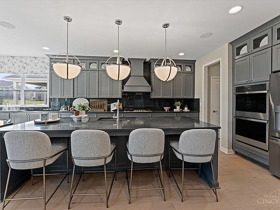 4th image of 8926 Suncrest Ln