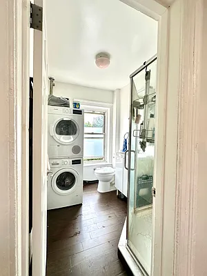 Rented by Compass | media 7