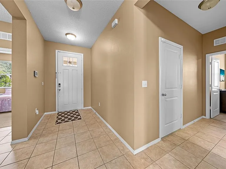 4704 Ruby Red Ln — Photo 7