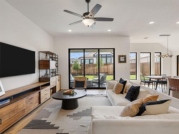 5th image of 6825 Empresa Dr