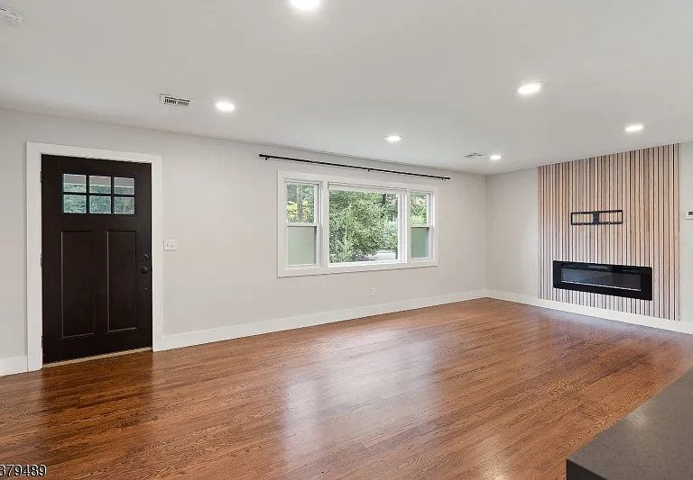 299 Springfield Ave — Photo 2