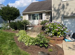 196 Harrison Ave, Island Park, NY 11558