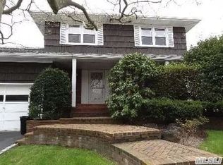 1327 Park St, Atlantic Beach, NY 11509