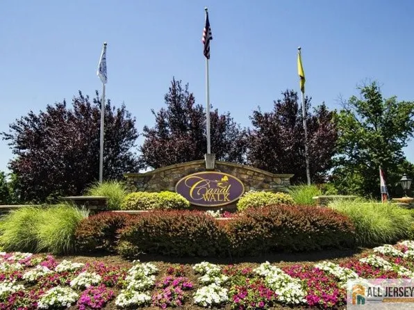 3 Silcox Pl, Somerset, NJ 08873