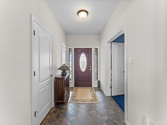 5th image of 1114 Mount Ln