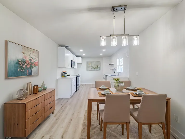 1414 Burleson St — Photo 9