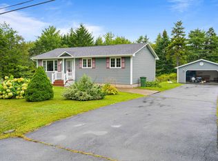6 Heidelberg Ln, Porters Lake, NS B3E 1J1