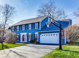 11 Pepperidge Rd, Naperville, IL 60540