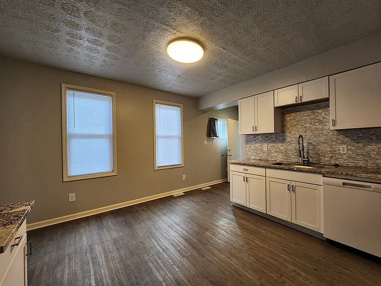 3415 Roehl Ave #1 — Photo 3