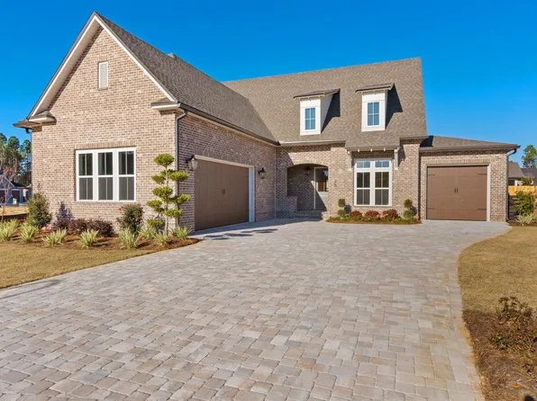 25 Caymus Cv, Freeport, FL 32439