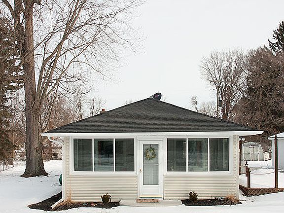 2nd image of 5741 E Wealthy St