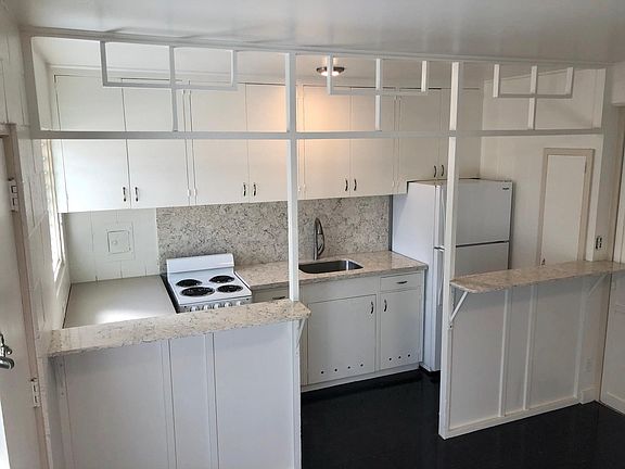 3rd image of 717 Kihapai Pl APT 5