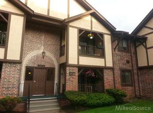 42160 Woodward Ave UNIT 18, Bloomfield Hills, MI