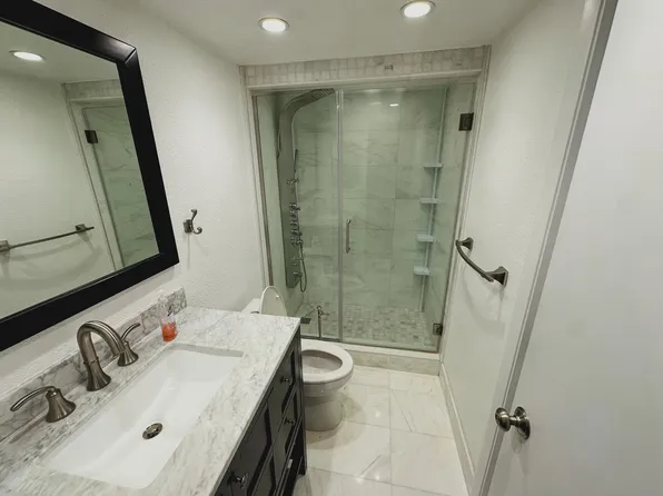 927 NE 199th St APT 101, Miami, FL 33179