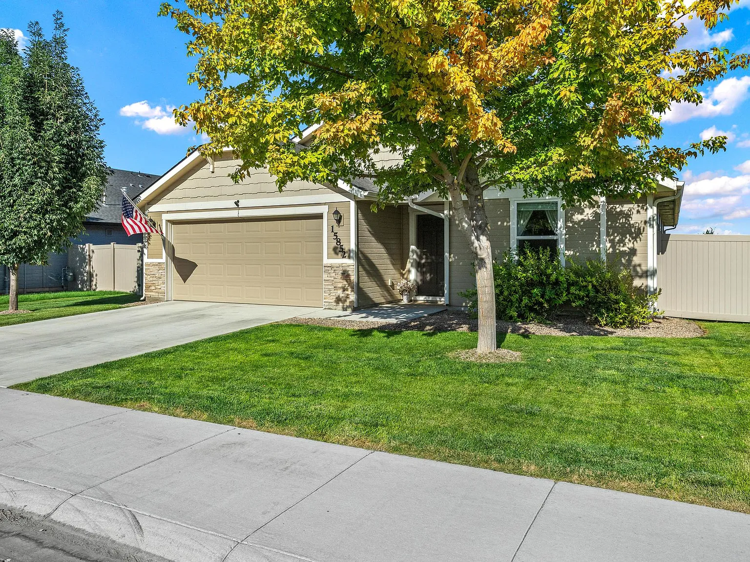3 bed, 1650 sqft, $2,450 — Photo 2