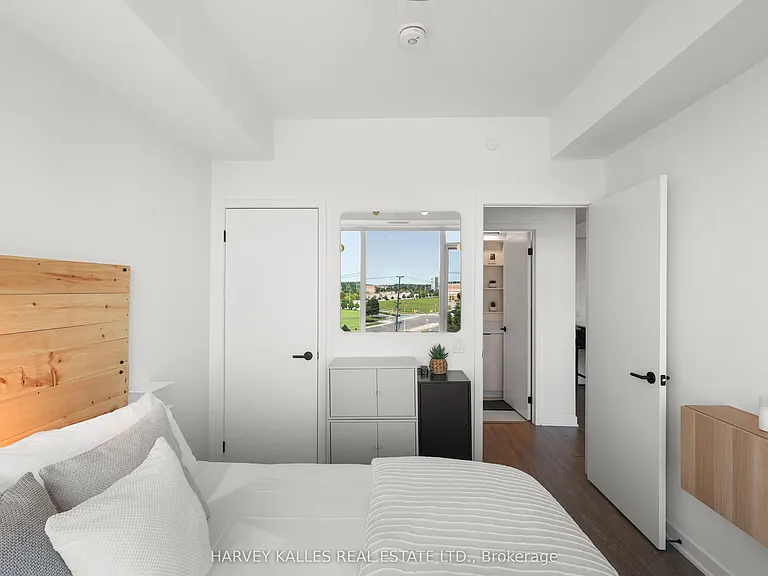 2495 Eglinton Ave W #609 — Photo 13