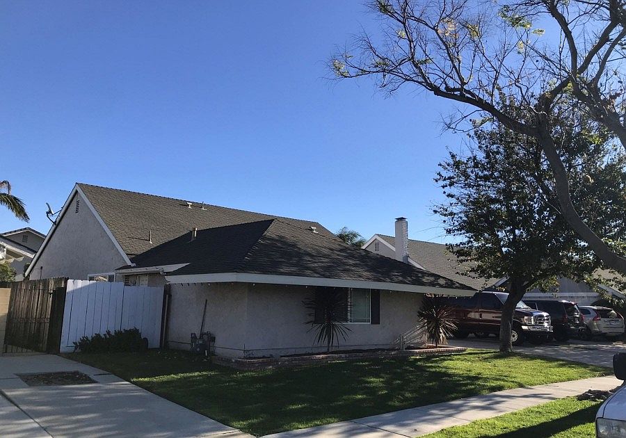 2nd image of 190 N Avenida Cordoba