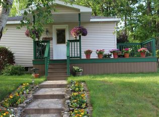 6735 M Rd, Gladstone, MI 49829