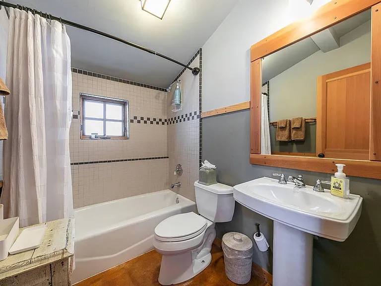 425 William Hurd — Photo 13