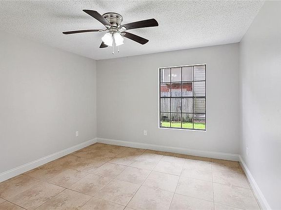 4th image of 1500 W Esplanade Ave APT 43A
