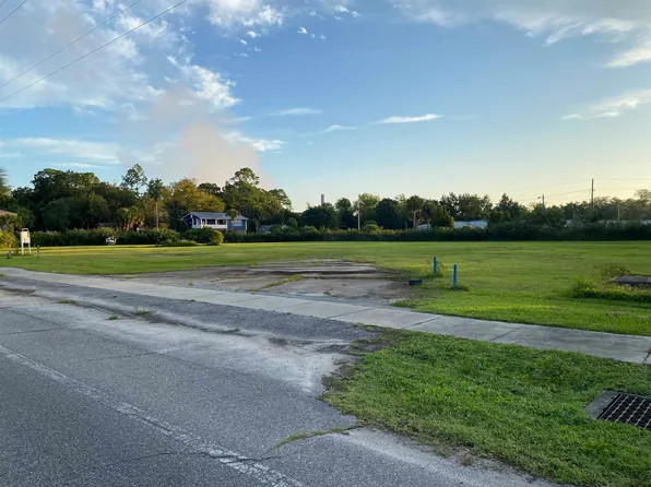 815 Port Leon Dr, Saint Marks, FL 32355