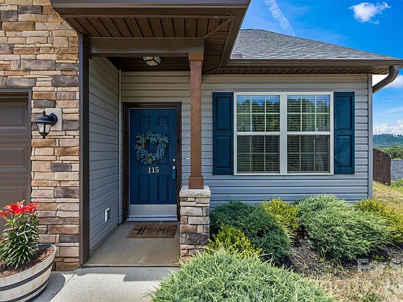 3rd image of 115 Water Leaf Dr