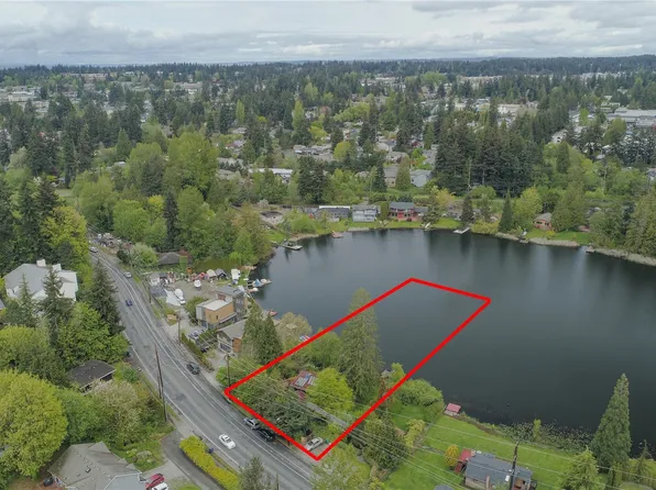 5621 212th Street SW, Lynnwood, WA 98036