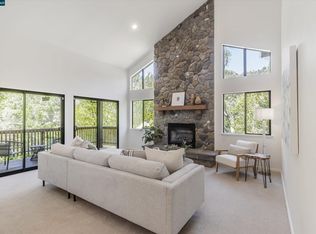 11 Overhill Ct, Orinda, CA