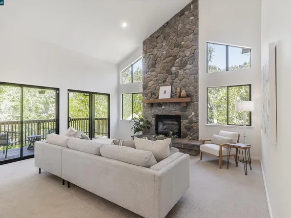 11 Overhill Ct, Orinda, CA 94563