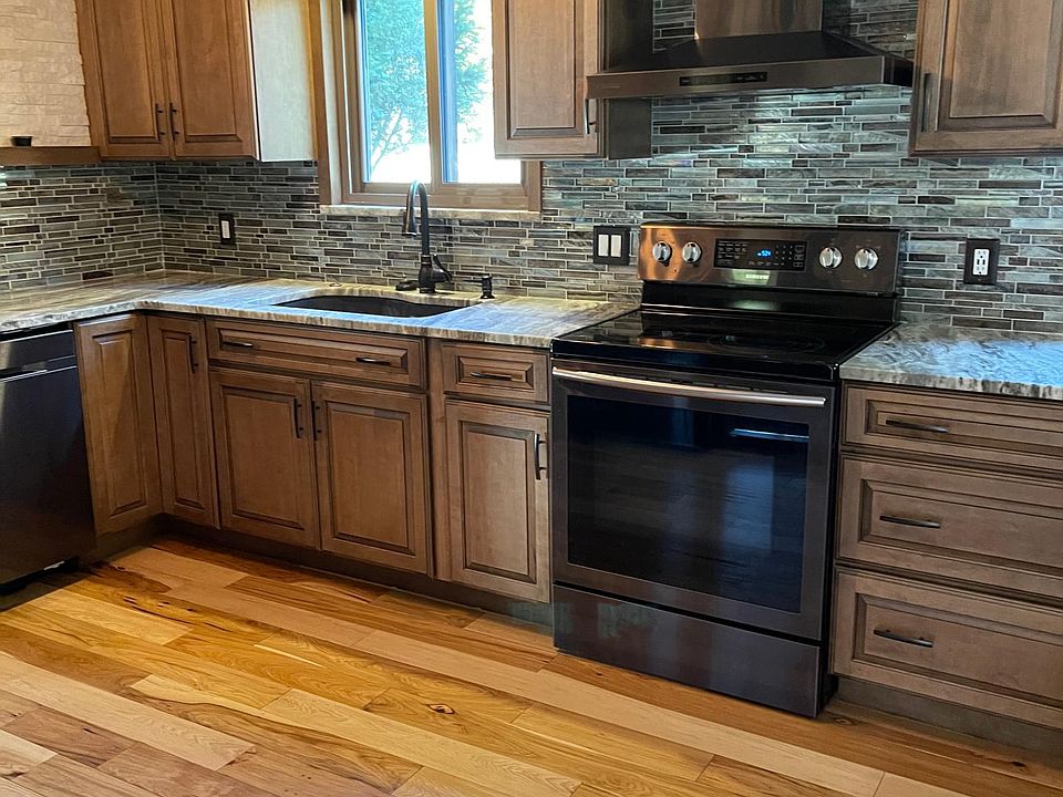 1st image of 276 Waterford Dr
