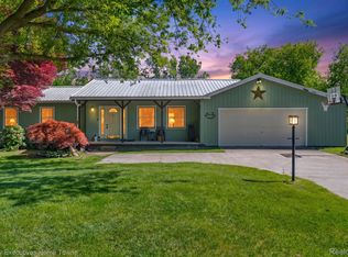 6560 Roach Rd, Lexington, MI 48450