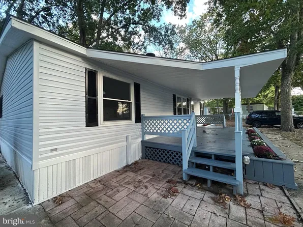 800 College Dr #16, Vineland, NJ 08360