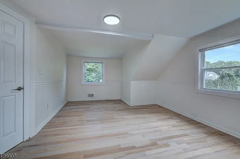 9 Park Dr — Photo 8