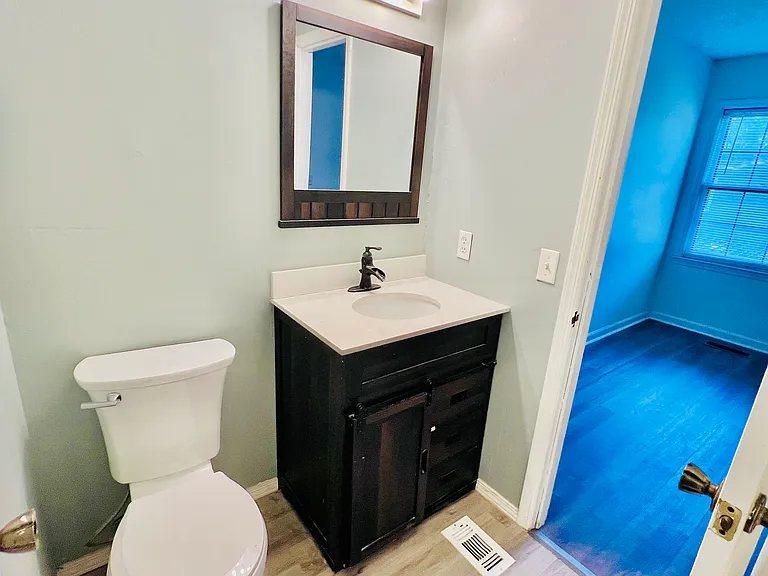102 Pinewood Dr — Photo 16