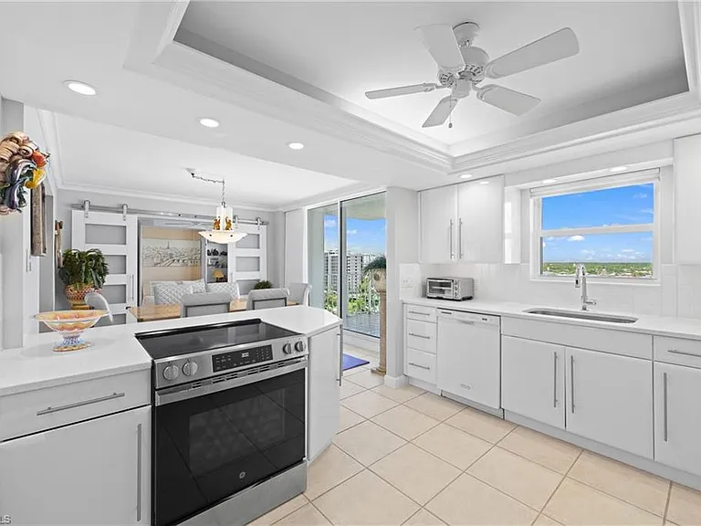 10691 Gulf Shore Dr #1102 — Photo 15