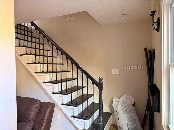 5th image of 148 Alfred Ln