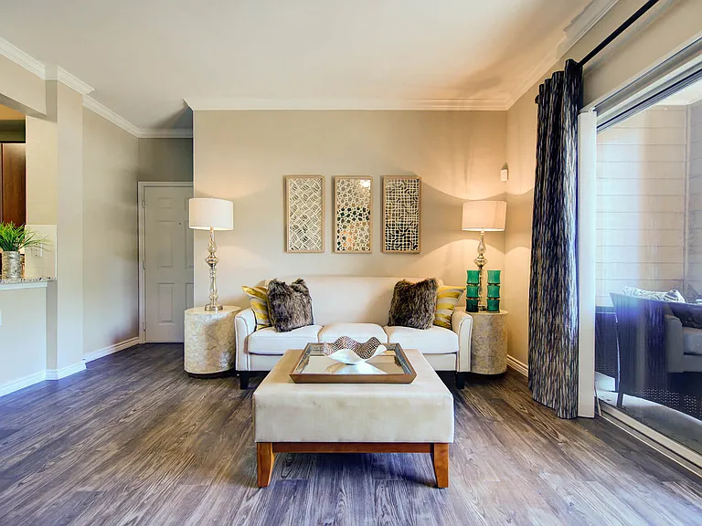 Callista Hill Country Apartments — Photo 10