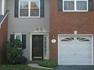 86 Sapphire Ln #482, Franklin Park, NJ 08823