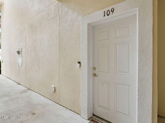 4th image of 209 LARKIN Place #109