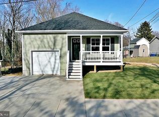 528 E North St, Charles Town, WV 25414