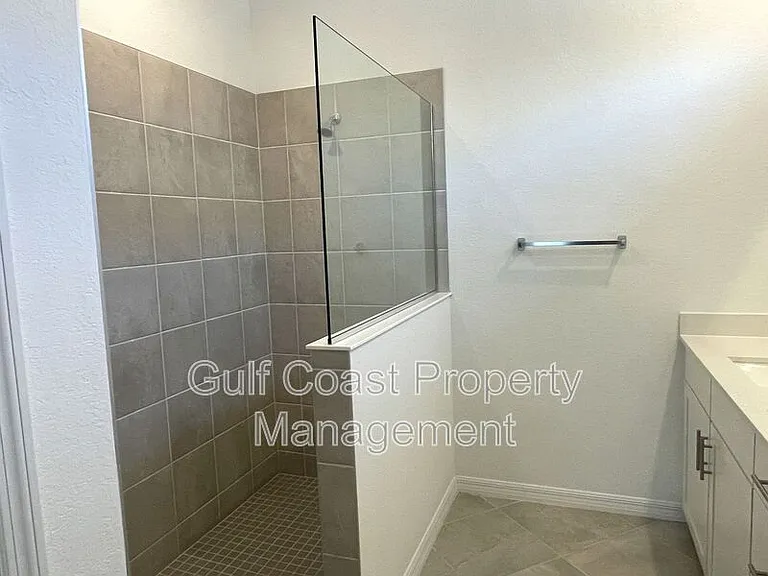 11308 Pinot Dr — Photo 20