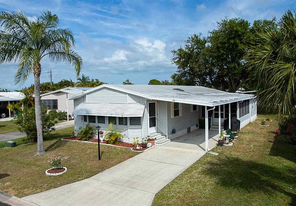 1st image of 616 Amaryllis Dr