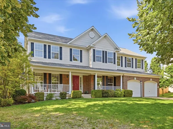 705 Wintergreen Dr, Purcellville, VA 20132