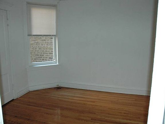 5th image of 6315 N Wayne Ave Unit 2