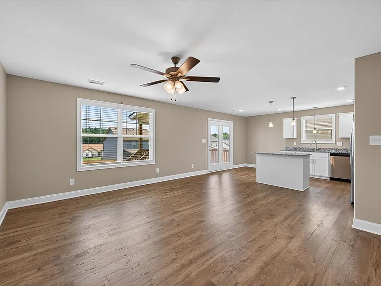 930 Tufnel Dr — Photo 9