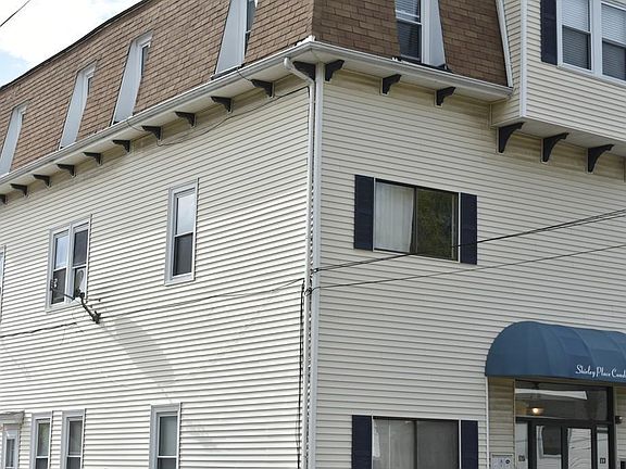 4th image of 173-175 Shirley St #4