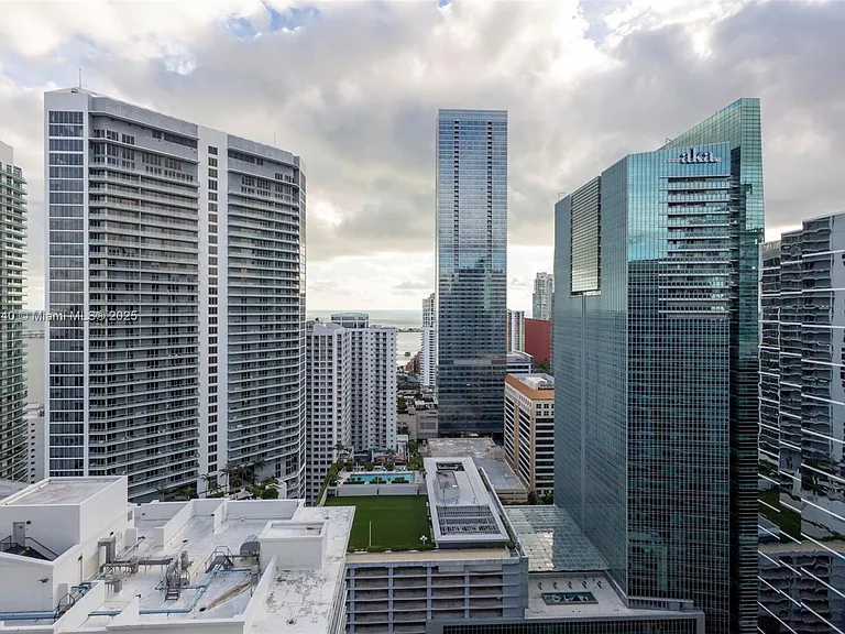 1200 Brickell Bay Dr #3619 — Photo 29