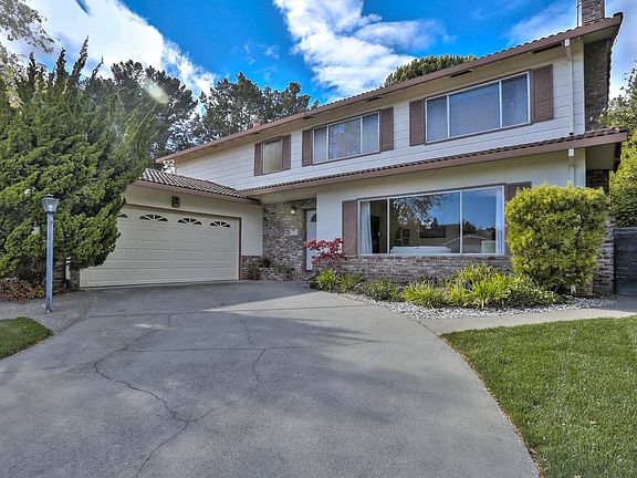 2nd image of 2950 Arguello Dr