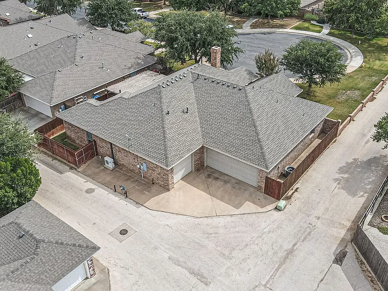 5508 La Jolla Cv — Photo 35