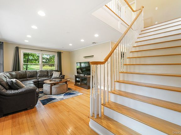3rd image of 108 Ridge Road